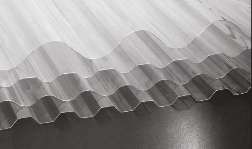 Heldere massieve polycarbonaat golfplaat Macrolux Rooflite, brede productfoto